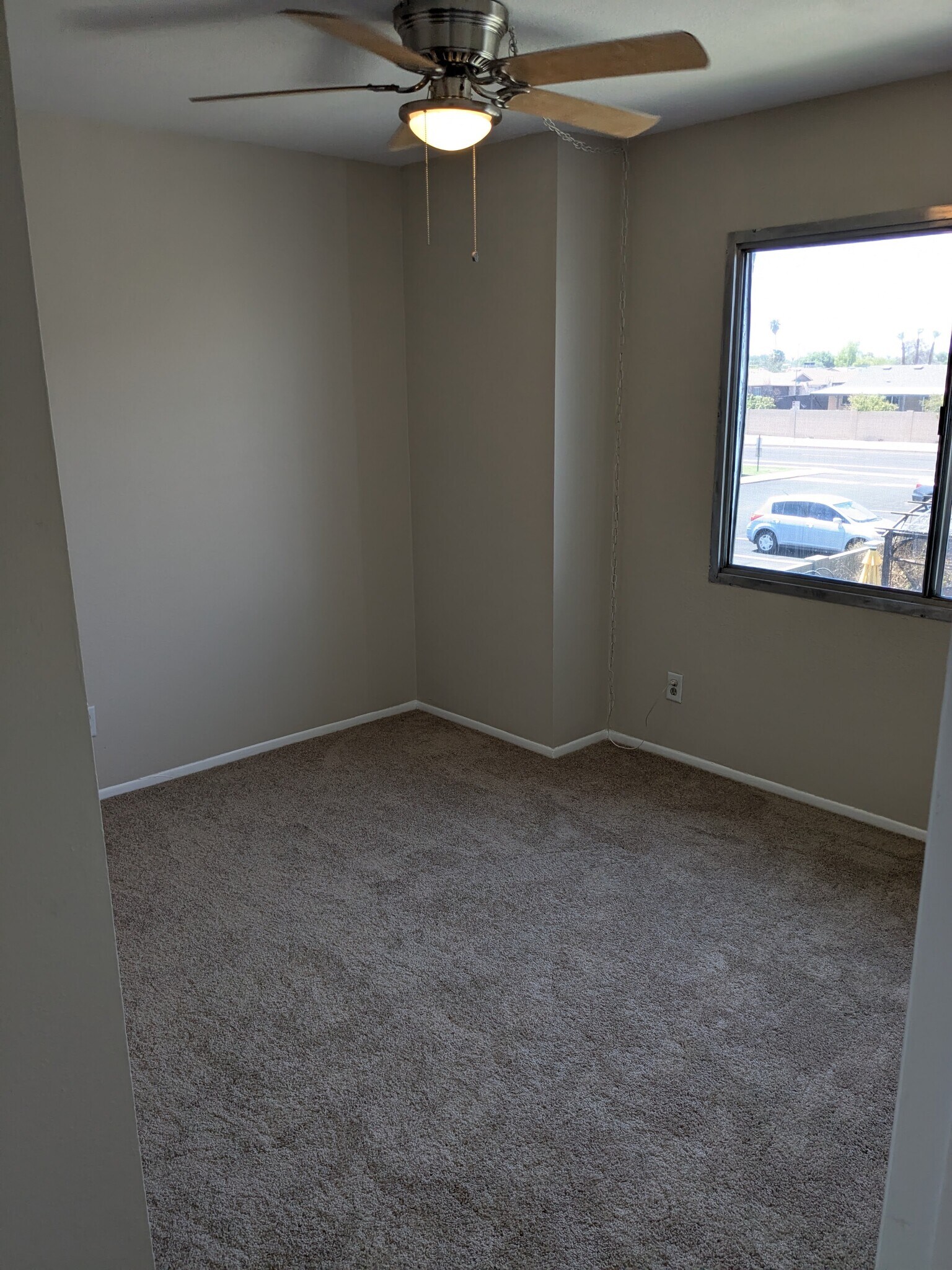 Building Photo - 5436 W Sheena Dr
