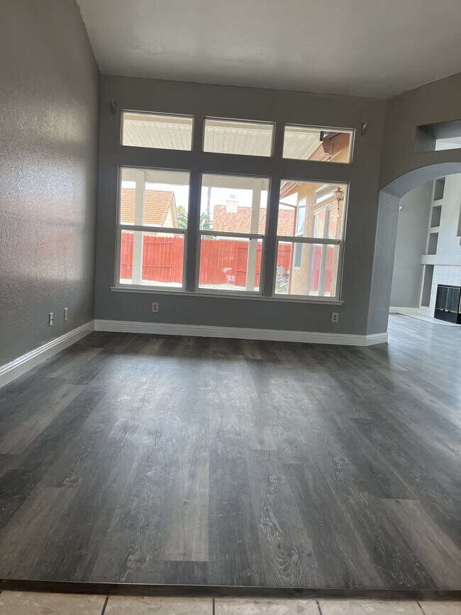 Building Photo - 2021 Nand Dr