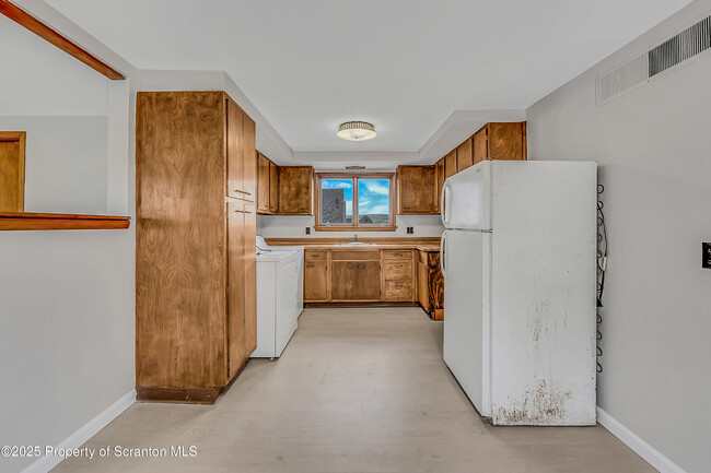 Building Photo - 1605 Bulwer St