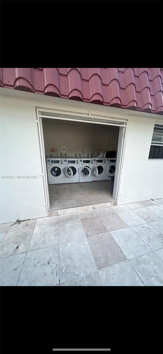 Building Photo - 8650 SW 67th Ave