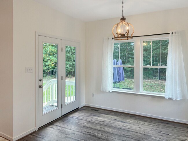 Building Photo - 4 Bedroom Home in Magnolia Green