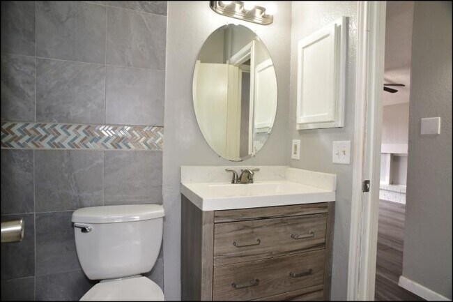 Building Photo - 2 bedroom in El Paso TX 79907