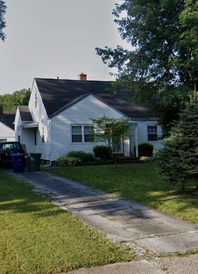 Building Photo - 1279 E N Broadway St