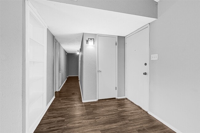 Building Photo - 17303 Nordway Dr