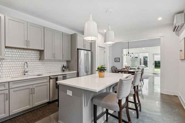 Primary Photo - Germantown Gem just 1 mile from Downtown N...