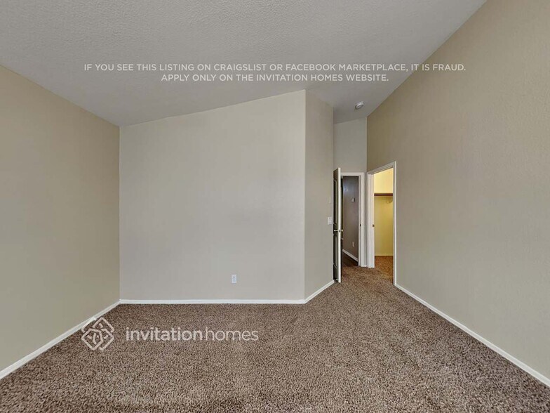 Building Photo - 2542 N 124th Dr