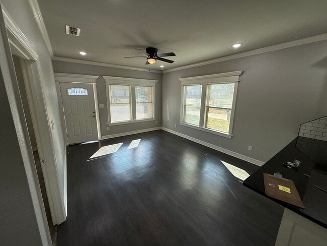 Building Photo - 3-bed, 2-bath built in 2022!