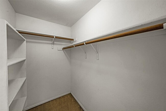 Building Photo - 5509 Bentsen Ln