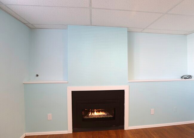 Building Photo - 10490 Newcombe St