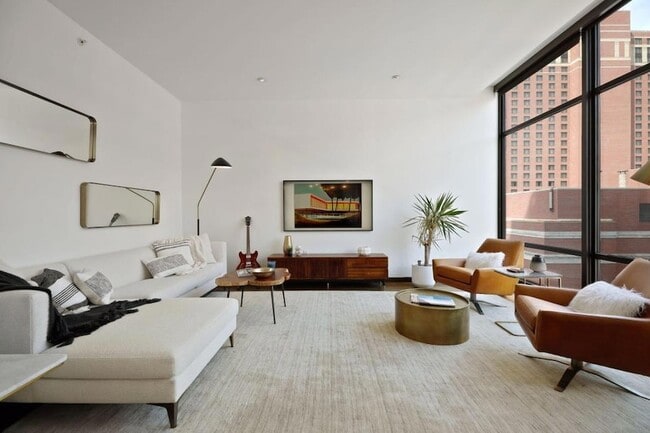 Building Photo - 201 S 11th St