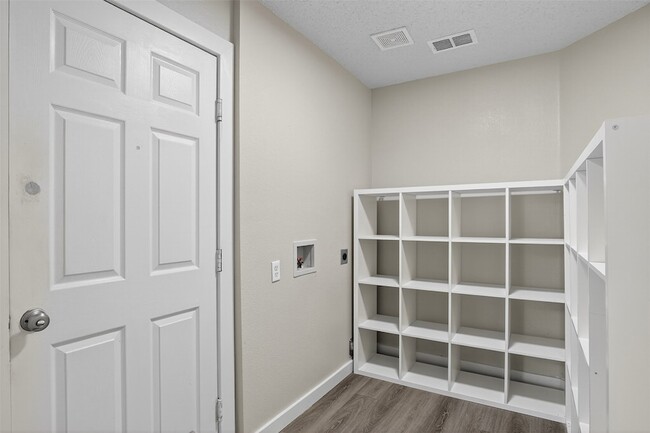 Building Photo - 8412 Widgeon Way