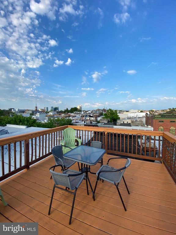 Building Photo - 1444 S Charles St