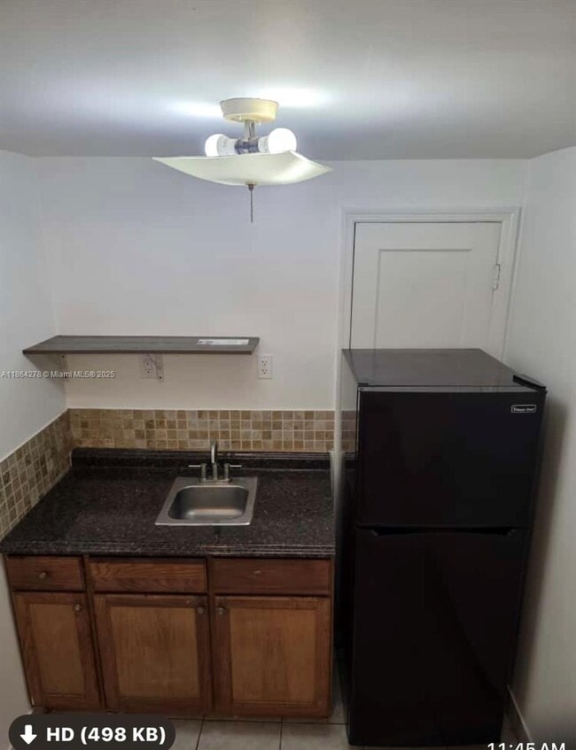 Building Photo - 1100 SW 3rd St