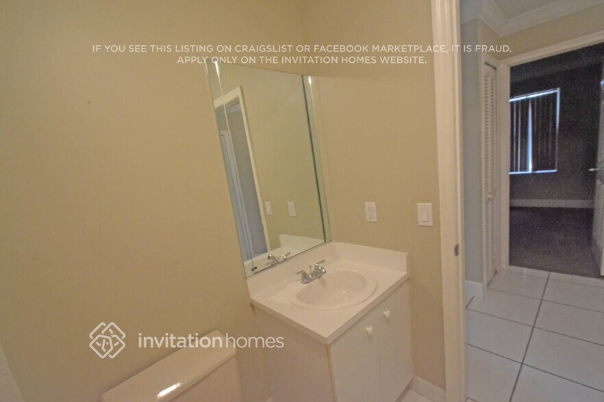 Building Photo - 8210 SW 163rd Pl