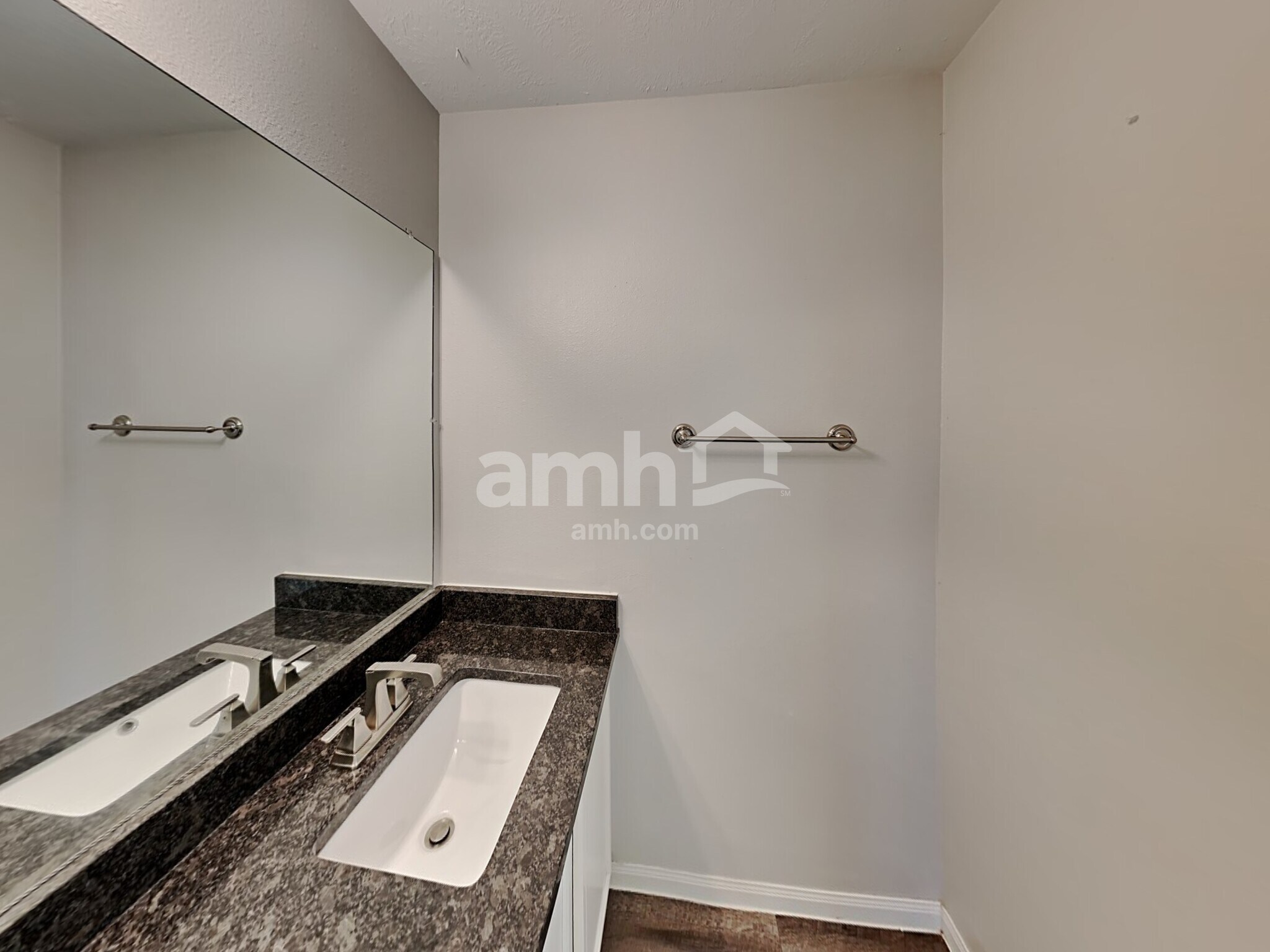 Building Photo - 13323 Ambrosa Dr