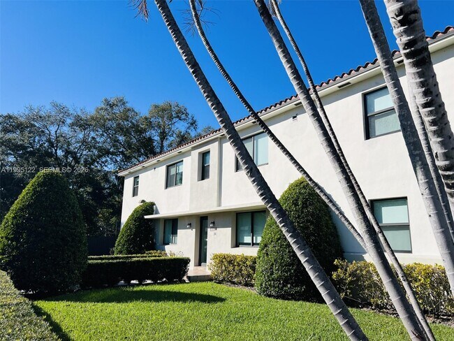 Building Photo - 4203 SW 15th St