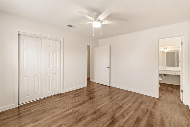 Building Photo - 2507 Biggs Dr