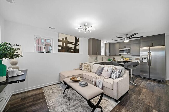Building Photo - 6556 S Evans Ave