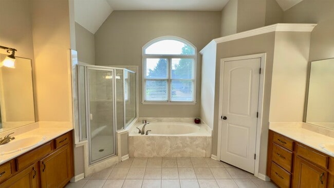 Building Photo - 4792 White Pass Dr