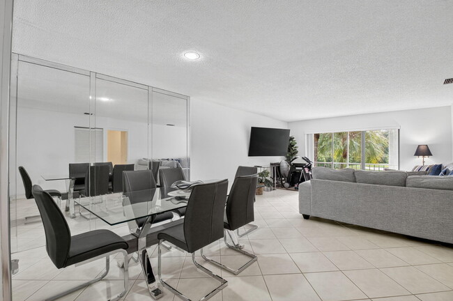 Building Photo - 21988 Cypress Dr