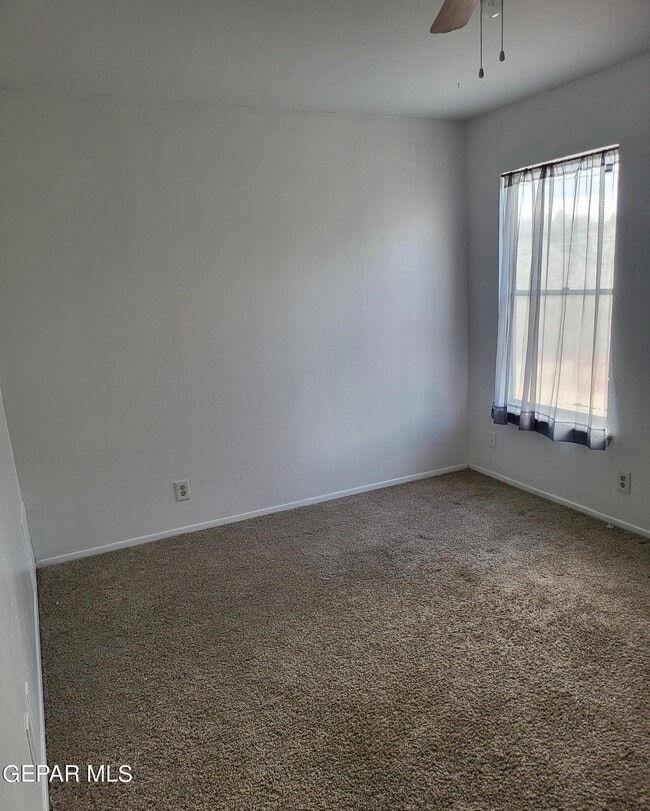 Building Photo - 6416 Pizarro St