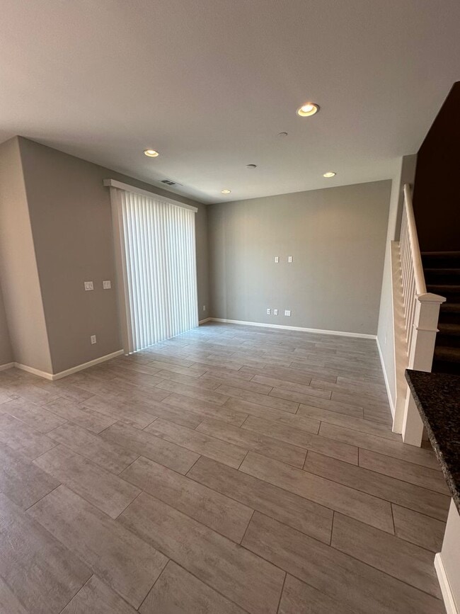 Building Photo - Upgraded 3 Bedroom Condo in South Temecula