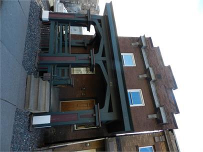 Building Photo - 814 E 2nd St
