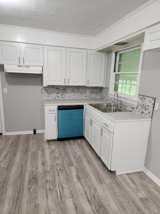 Building Photo - 5863 Canton Park Dr