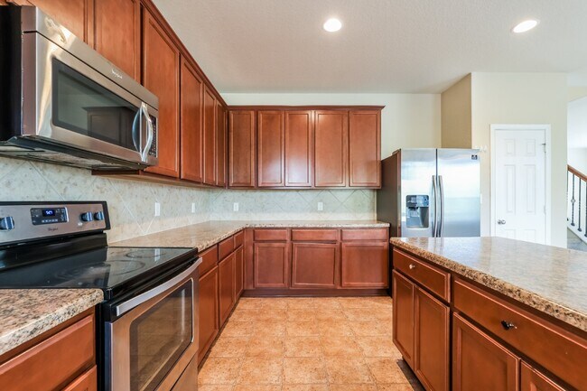 Building Photo - 24262 Invitation Oak