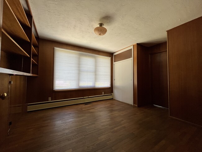 Building Photo - 4707 W 7th Ave