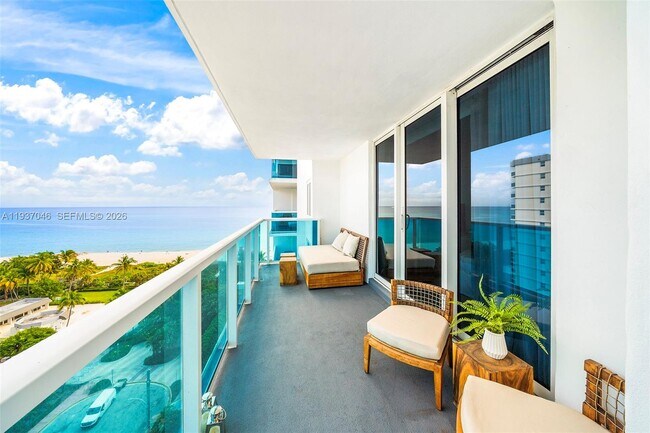 Building Photo - 102 24th St