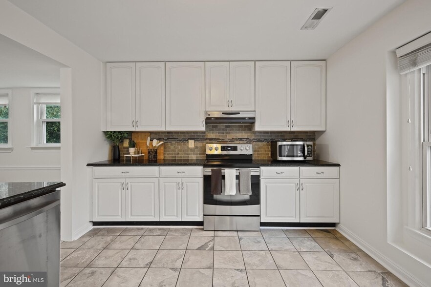 Building Photo - 332 Charred Oak Ct