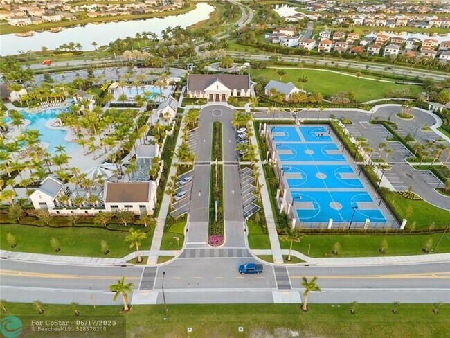 Building Photo - 14989 RedCove Pl