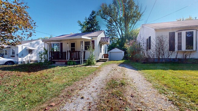 Building Photo - Cute Single story ranch with basement, 1 c...