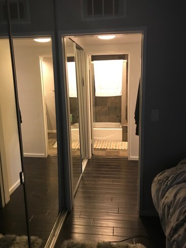 Building Photo - 6 3rd Pl