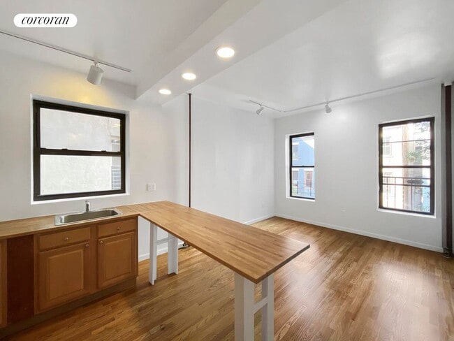 Building Photo - 503 W 148th St