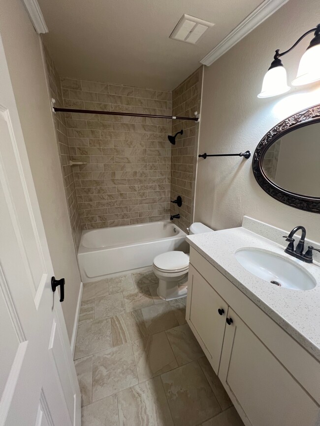 Hall bath - 2122 E 8th St