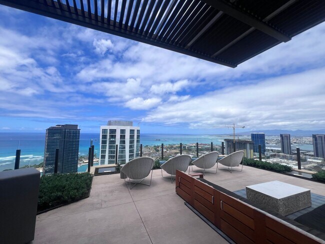 Building Photo - High Floor Kakaako 1 bedroom