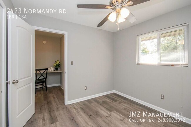 Building Photo - COMPLETELY UPDATED BEAUTIFUL RANCH STYLE P...