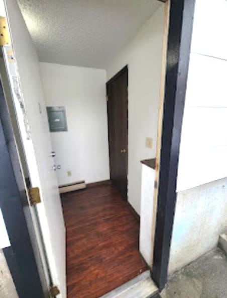 Building Photo - 900 Montana St