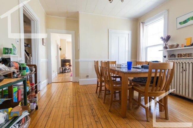 Building Photo - Amazing 5 bed 3 bath in Brighton.... Don't miss out!!