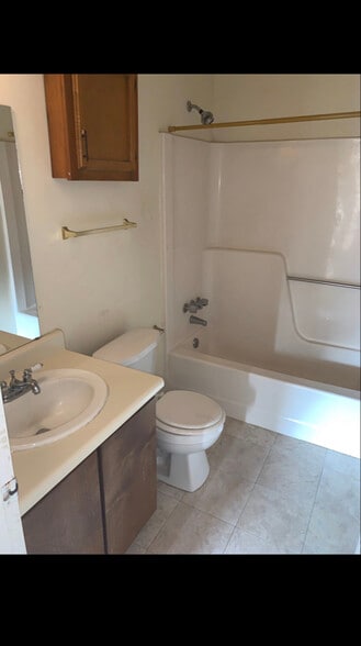 Building Photo - 1755 Boulevard De Province Blvd