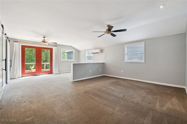 Building Photo - 915 Fruit Ave