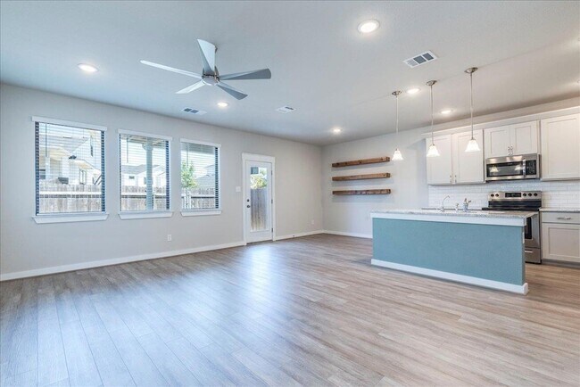 Building Photo - 496 Fieldwood Dr