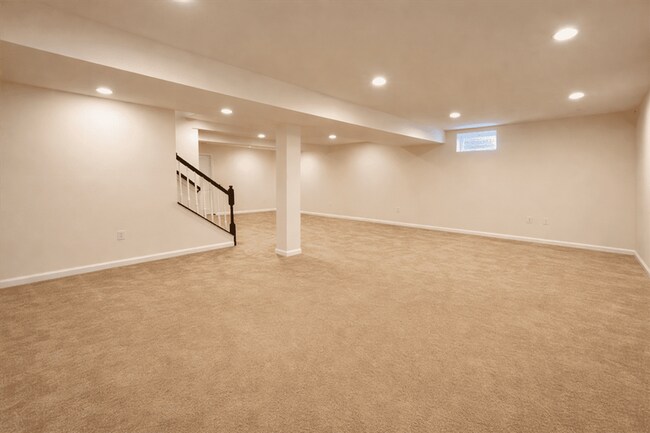 Building Photo - 10279 Benjamin Way