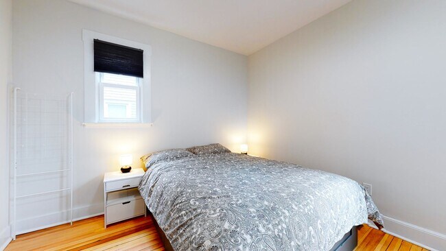 Building Photo - 276-278 Willow St