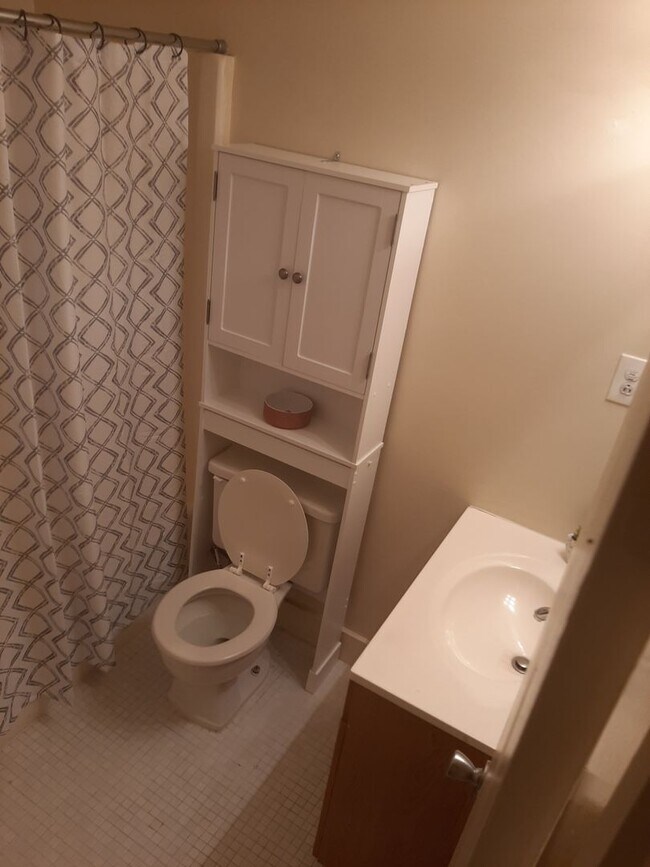 Building Photo - Ocean View East