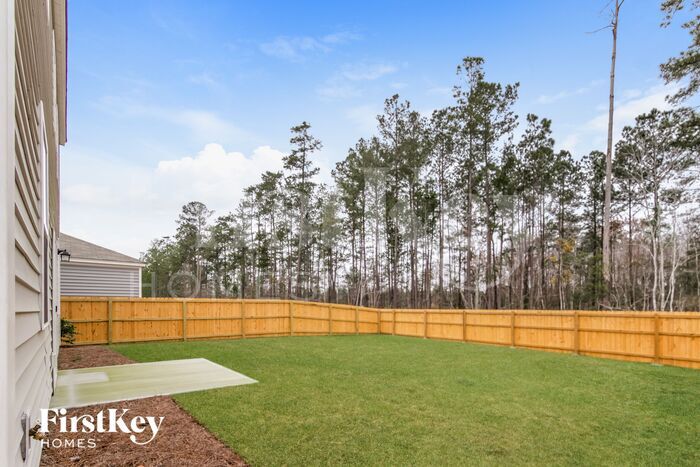 Building Photo - 348 Bering Ln
