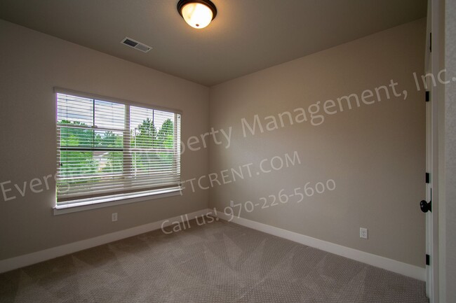 Building Photo - 3-Bedroom Centerra Condo