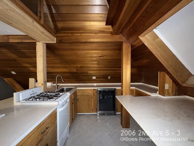 Building Photo - 2006 2nd Ave S